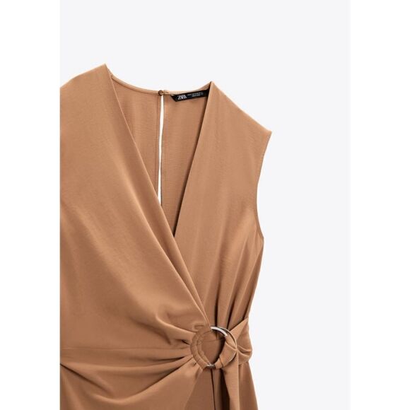 Zara   - Picture 2 of 9